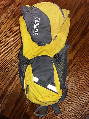 #ad Camelbak Adult Rogue Light 70oz Hydration Pack Yellow Pre Owned $24.00