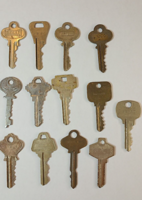 #ad Mixed Lot Of 13 Vintage Keys $19.95