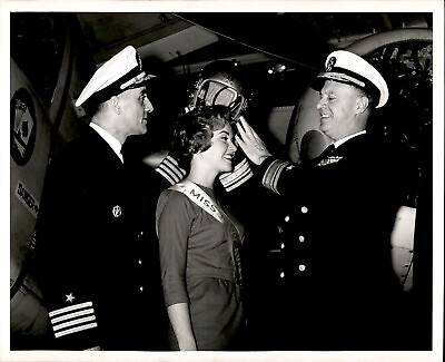 #ad LG29 1961 Orig Photo REAR ADM NUESSLE USS WASP MISS NAVY AVIATOR BRENDA CROVO $20.00