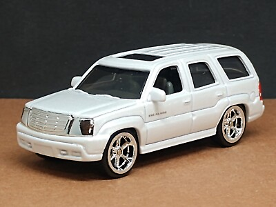 #ad 2002– 2006 Cadillac Escalade Luxury SUV 1 64 Scale Limited Edition Collectible W $18.99