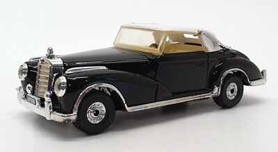 #ad Corgi Appx 12cm Long Diecast C806 1956 Mercedes 300S Black White Roof $37.99