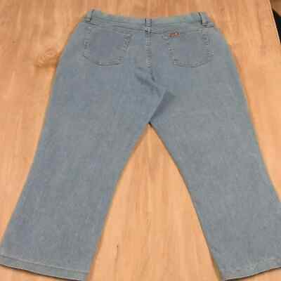 #ad RIDERS BY LEE High Rise Denim CAPRI Skimmer Size 18 Light Wash Ankle Crop Jeans $19.99