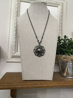 #ad Liz Claiborne 18quot; Flower Necklace Gray Black Flower Pendant Bead Gun Metal $13.30