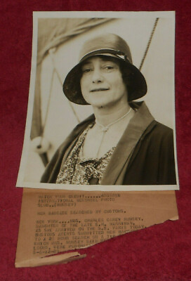 #ad 1929 Press Photo Mrs Mary Harriman Rumsey Has Baggage Searched On SS Paris Ship $7.73