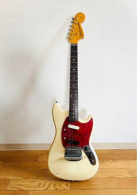 #ad Fender Japan Mustang 1999 2002 Electric Guitar Vintage White $1050.00