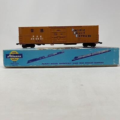 #ad HO Scale Pacific Fruit Express PFE 456901 Boxcar Train $29.99