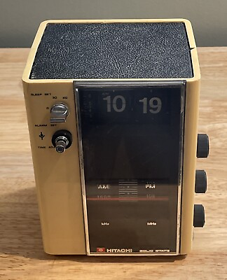 #ad Rare Hitachi Flip Alarm Clock Vintage Radio 120v 60Hz Japan Model KC 773 Working $199.99