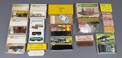 #ad Walthers and Others HO scale Kits 14 EX Box $75.99