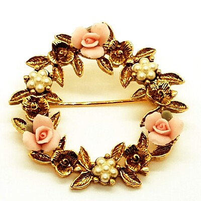 #ad 1928 Floral Wreath Brooch Porcelain Flowers Simulated Pearls Pin Gold Tone $13.99