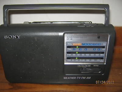 #ad Vintage Sony AM FM Transistor Radio ICF 36 Tested with batteries no cord $11.95