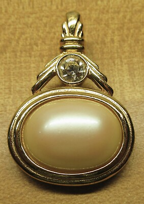 #ad VTG Signed RICHELIEU Gold tone cream faux pearl rhinestone pendant for Necklace $12.41
