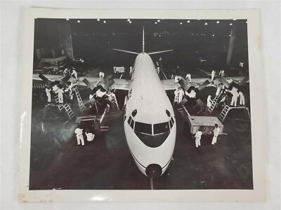 #ad PSA Pacific Southwest Airlines Propeller Aircraft In the Hanger Vano Wells Photo $12.99