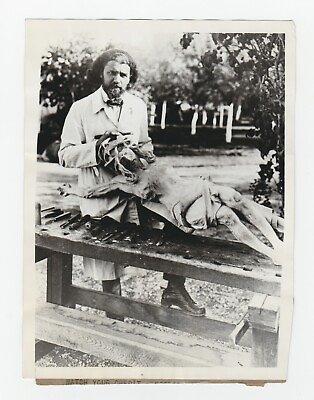 #ad VTG 1929 Press Photo Artist Woodcarver Alois Lang Christus Statue Germany $36.00