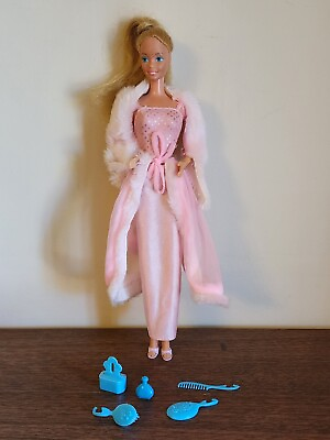 #ad Barbie Pink amp; Pretty Barbie Doll 1981 Mattel Superstar Era $34.20