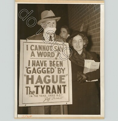 #ad Reformer JAMES BURKITT Protests JERSEY CITY Mayor FRANK HAGUE 1929 Press Photo $31.50