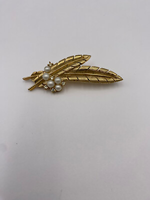 #ad Vintage Crown Trifari Goldtone Leaf Pin w Faux Pearls and Rhinestones $32.30
