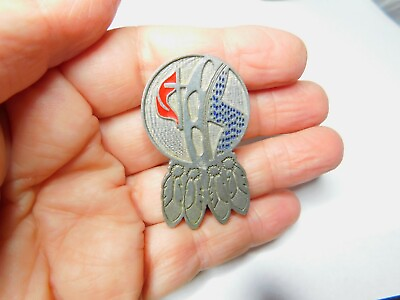 #ad Red Blue Enamel Four Feather Tribal Silver Tone Metal Lapel Pin Brooch Vintage $31.47